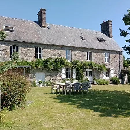 Le Presbytere Bed & Breakfast Beauficel