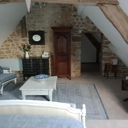 Le Presbytere Bed and Breakfast