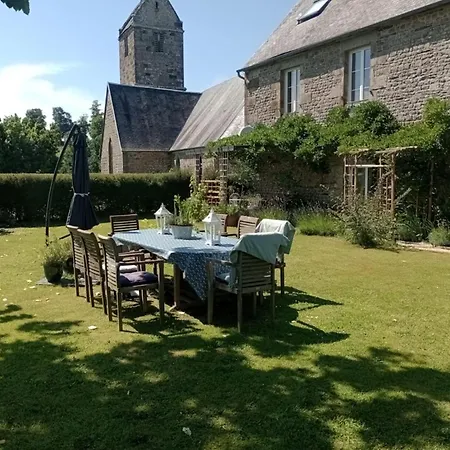 Le Presbytere Bed and Breakfast Beauficel