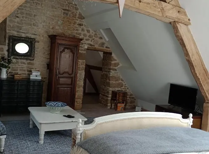 Le Presbytere Bed and Breakfast Beauficel