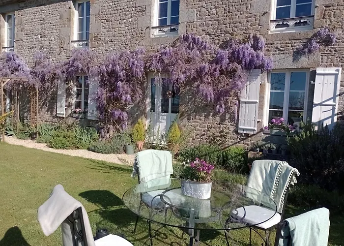 Le Presbytere Bed and Breakfast
